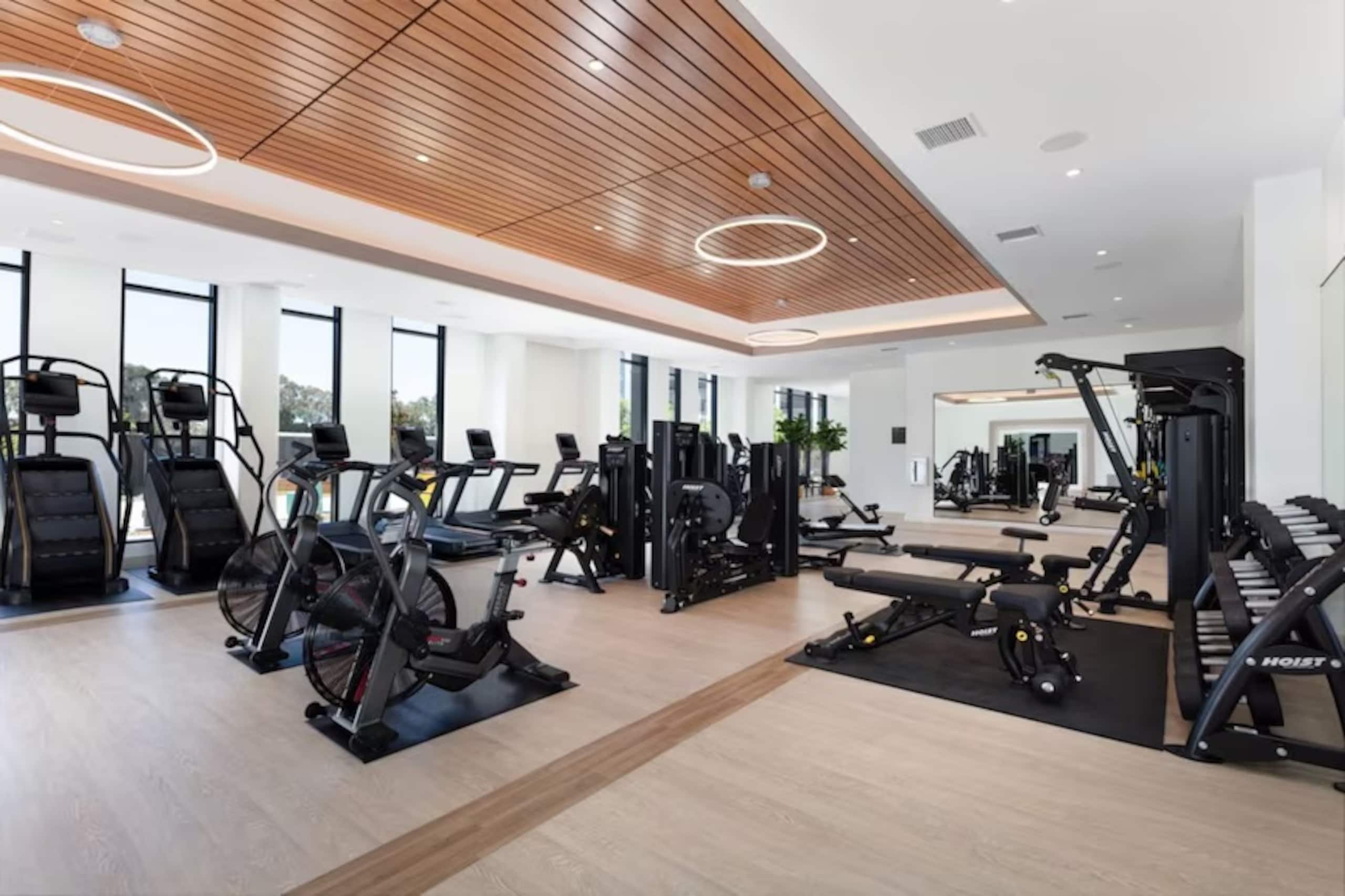 Luxury 1BR at Vasara Workpods, Pool, Spa & Rooftop - Photo 16