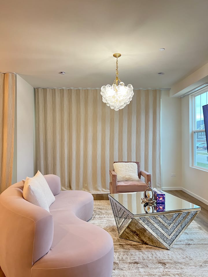 Luxury Naperville 3 Bedrooms W/ 2.5 Baths - Phillips Park Zoo, Aurora
