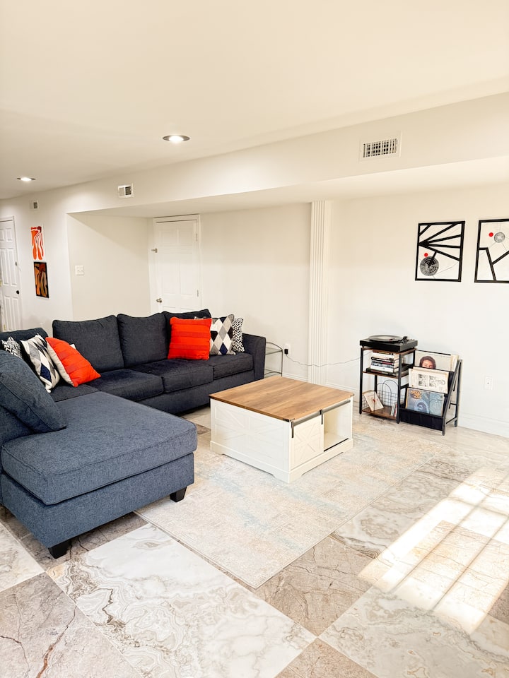 Entire Garden Suite|3mi To Downtown|free Parking - Frederick, MD