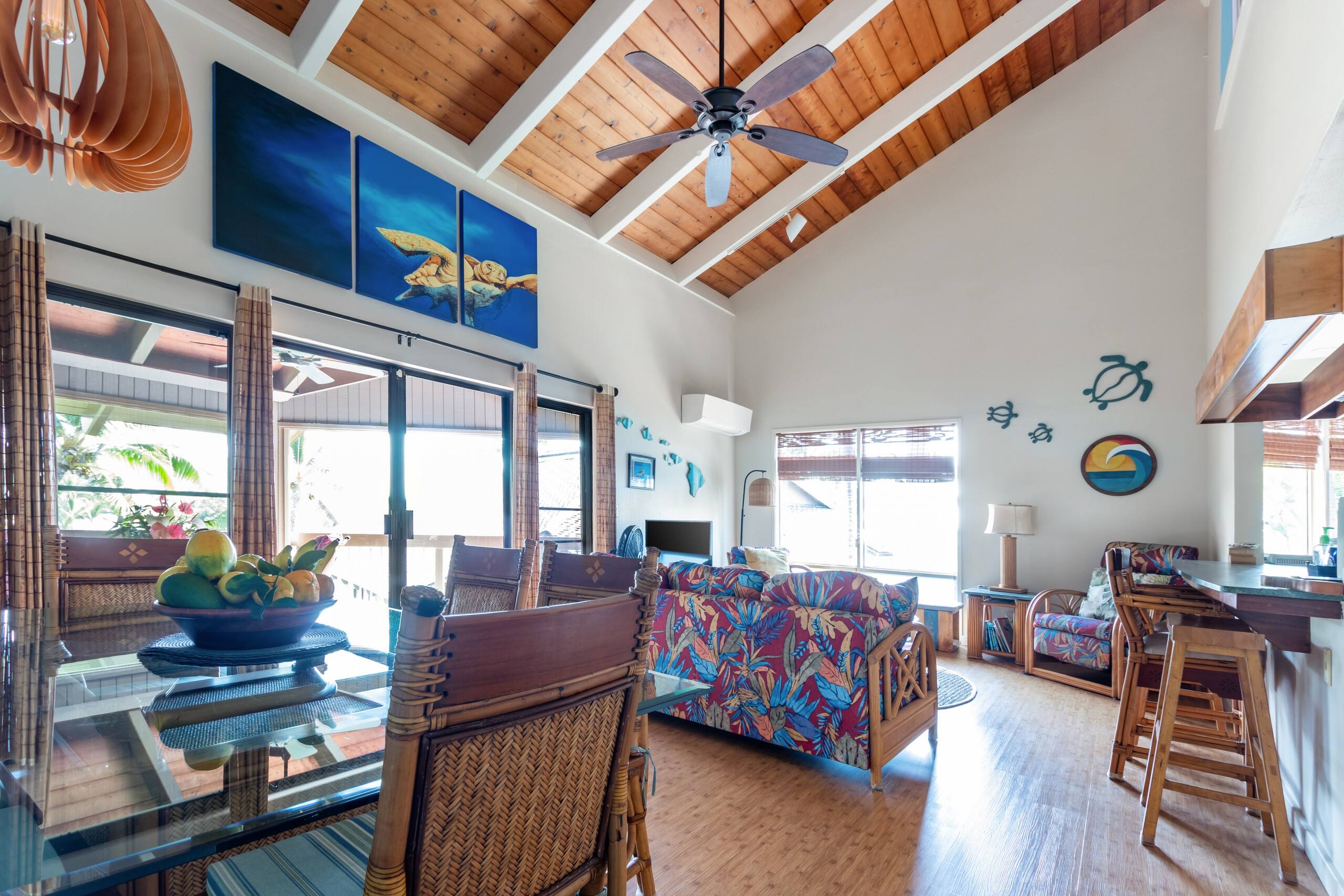 Condo in Kailua-Kona · ★4.96 · 2 bedrooms · 4 beds · 2 baths - Image 3