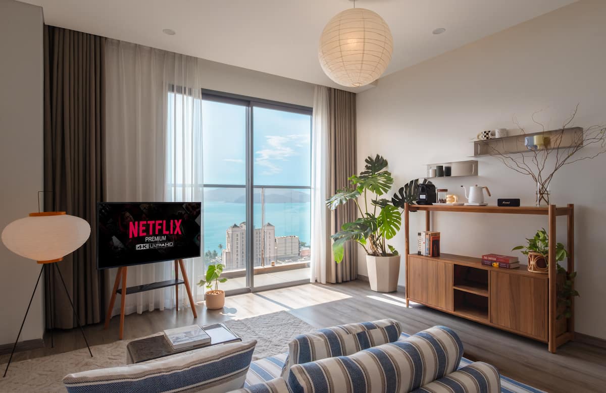 Marina Suites Airbnb living room