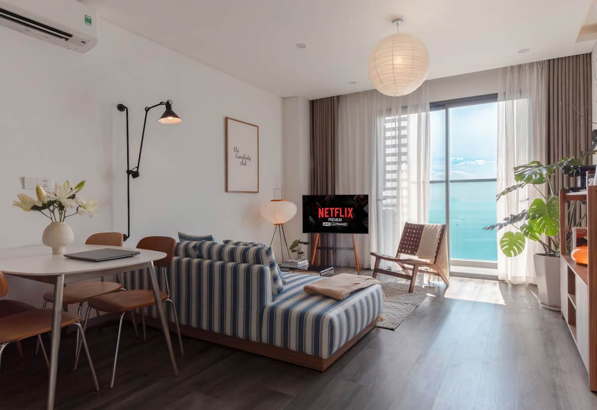 Marina Suites Airbnb second bedroom