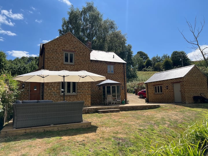 Quiet Countryside Detached Cottage - Banbury
