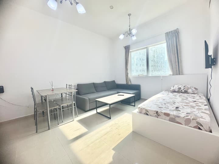1br Apartment In Al Khan | City Center - Charjah