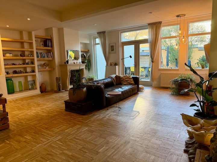 Heerlijk Ruim Appartement Met Zonnige Tuin - Zandvoort