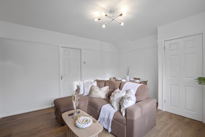 3-bed Countryside House | Long Stays - Aylesbury
