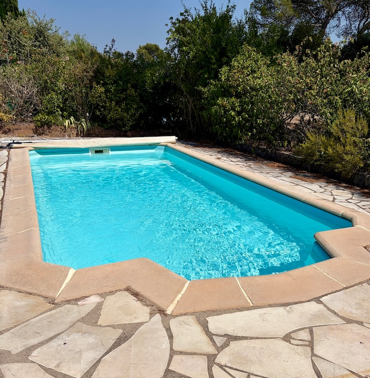 Studio Plein De Charme Avec Piscine Privée - Le Muy