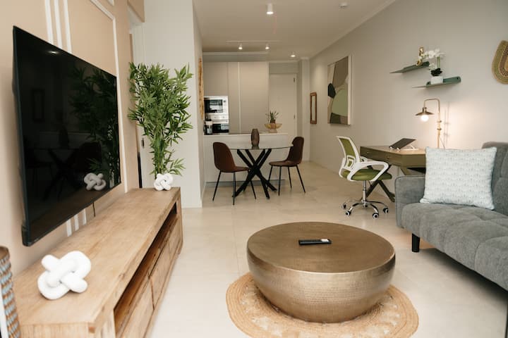 Elegant Ellipse Apartment | Waterfall | Fast Wifi - Midrand