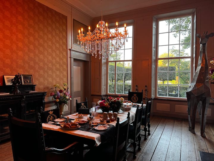 Royal Blue Room - Dordrecht