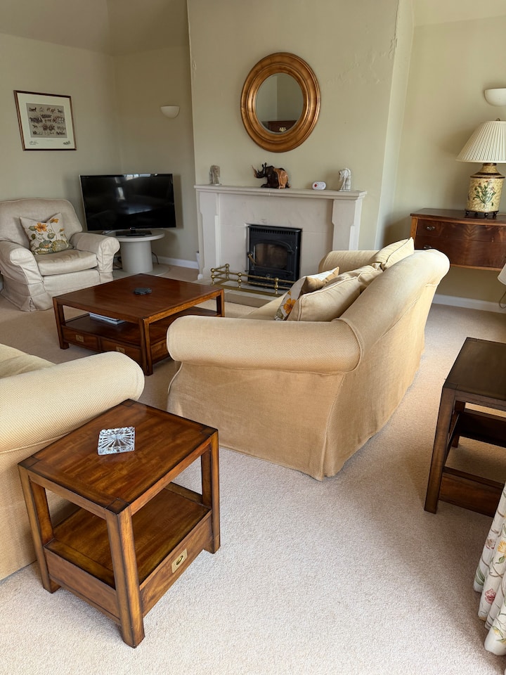 Oak House, A Comfortable, Tasteful, Family Home - Stow-on-the-Wold