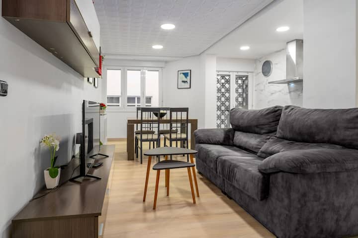 Orleans · 3 Bedrooms · Open Kitchen - Donostia-San Sebastian
