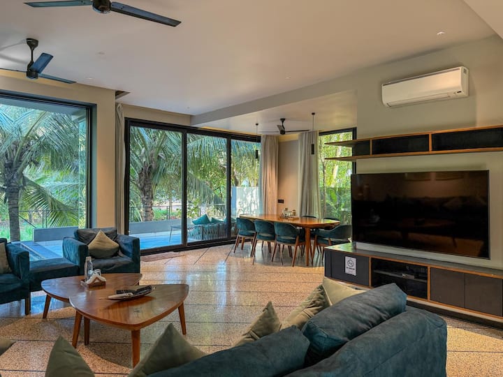Living room image 1