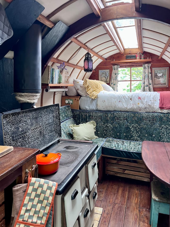 Myrtle The Vardo | Romantic Boscastle Retreat - Tintagel