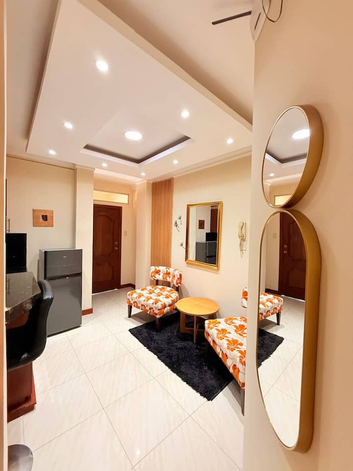 Moderna Suite En Unioro Con Cocina Equipada - Machala