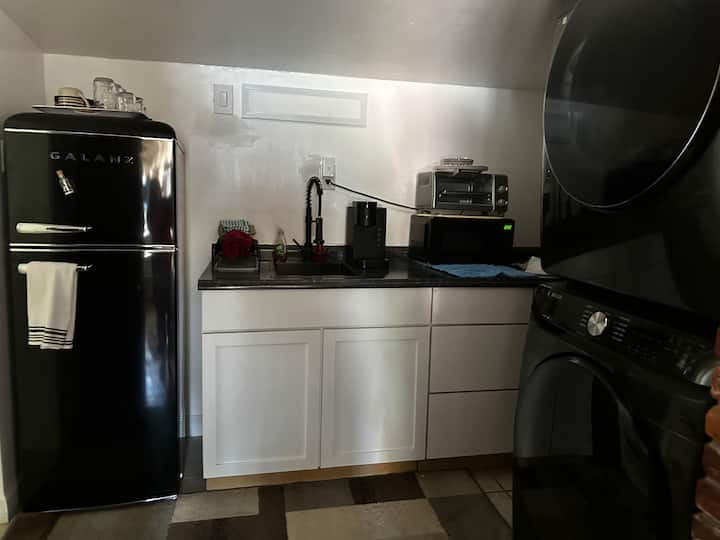 Bnb Small Kitchenette Suite, Private Entrance&bath - Fort Walton Beach, FL