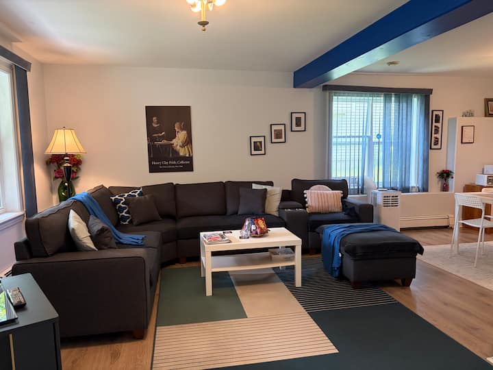 Welcome To Our Clean Cozy Home - Halifax