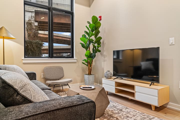 Stunning 1 Br W/ Shared Roof Deck | Ground Floor - Philadelphia, PA