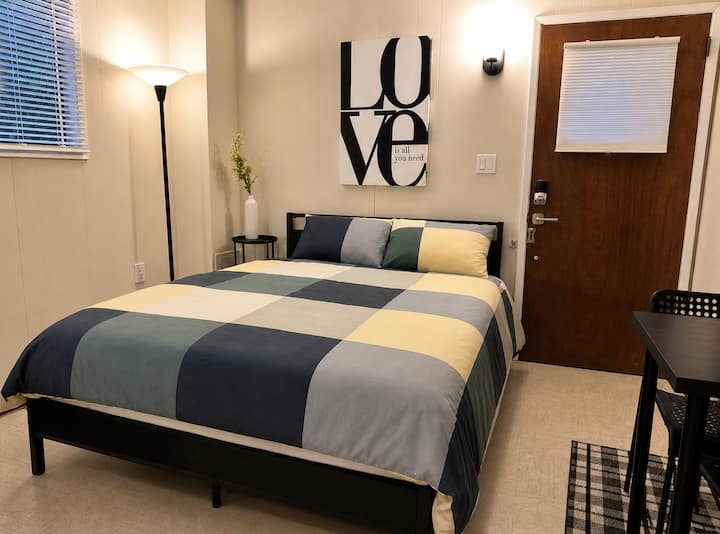 Entire 1br Guest Suite | Private Entrance - North Vancouver