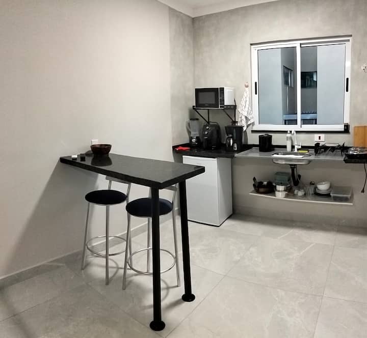 Kitnet Moderna Com Ar E Vaga Privativa Coberta - Sorocaba