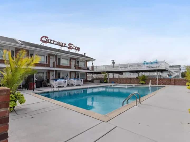 Beach Block Condo In The Crest - Cape May, NJ