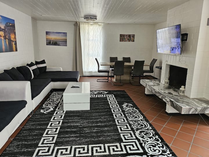 Penthouse 6 Zimmer Wohnung Mit Privat Swimmingpool - Bonn