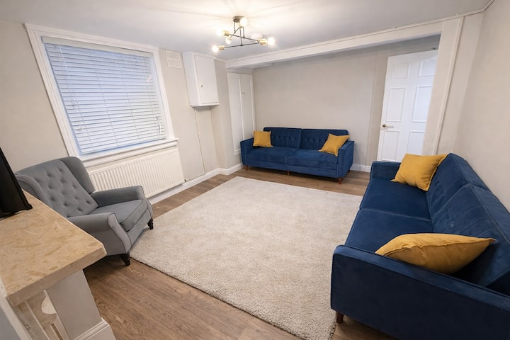 6-bed House Only 1 Mile To The Racecourse! - Cheltenham