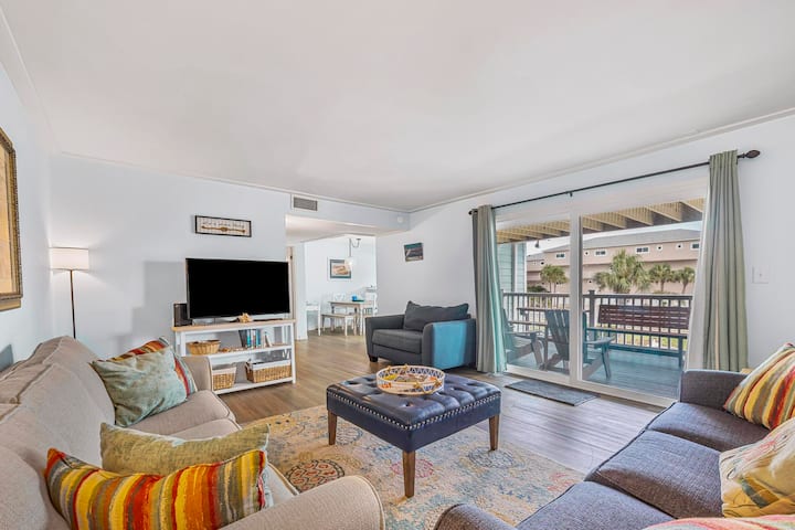 Boardwalk Bliss – Townhouse-style Condo- A8 - Pensacola Beach