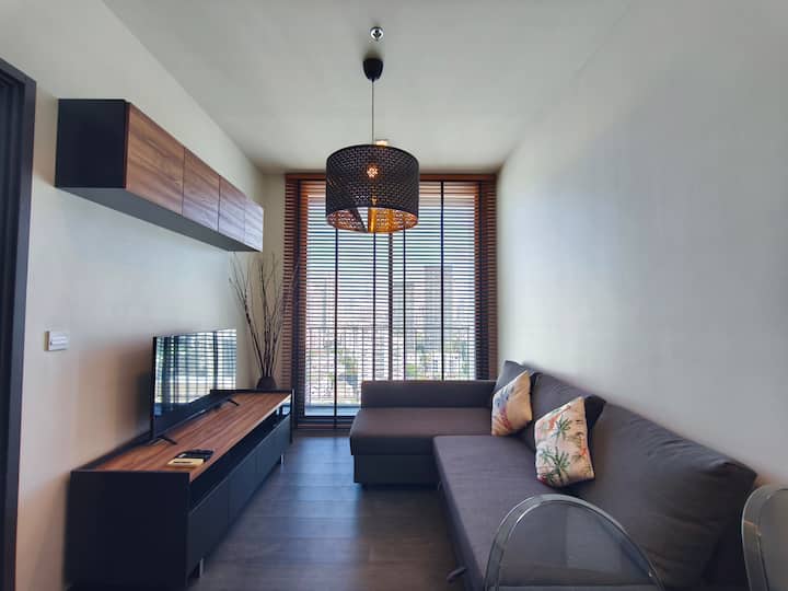 Modern Loft Style 1 Br In Asoke| Edge Sukhumvit23 - Bangkok