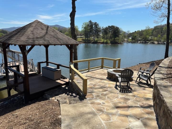 Lake's End Lodge On Stonecrest - Hiawassee, GA