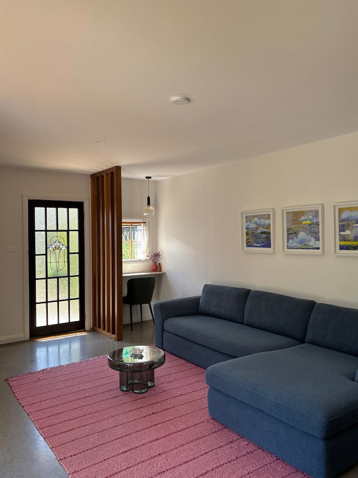 Charming Cottage & Garden - Banksia Guesthouse - Newcastle