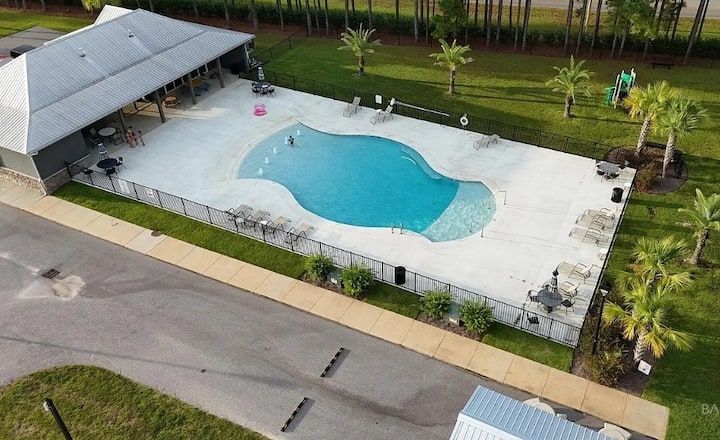 Coastal / Relaxed Luxury Feel Rv Space - Gulf Shores, AL
