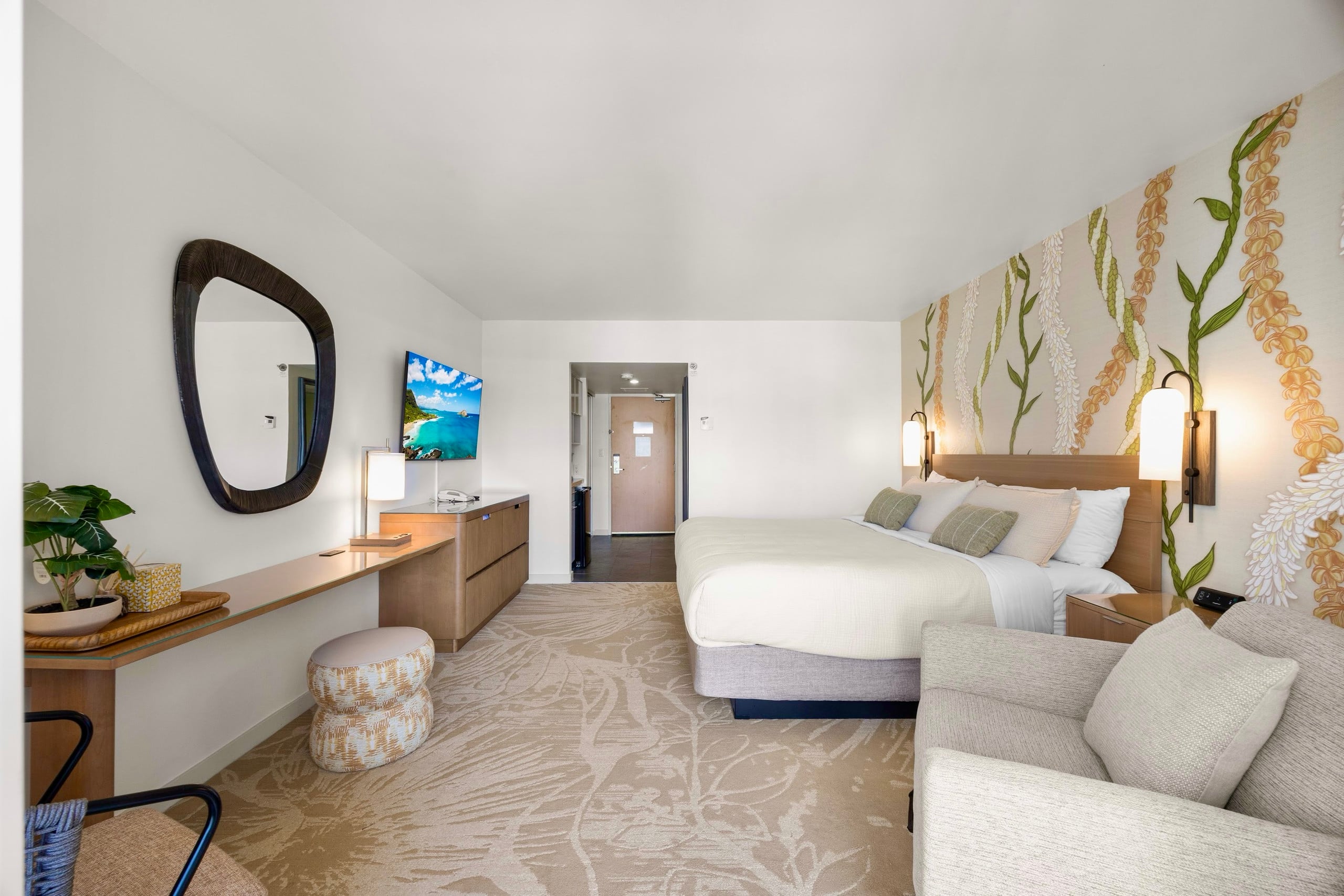24F-Premier King Studio-Ala Moana Hotel-City View - Image 12
