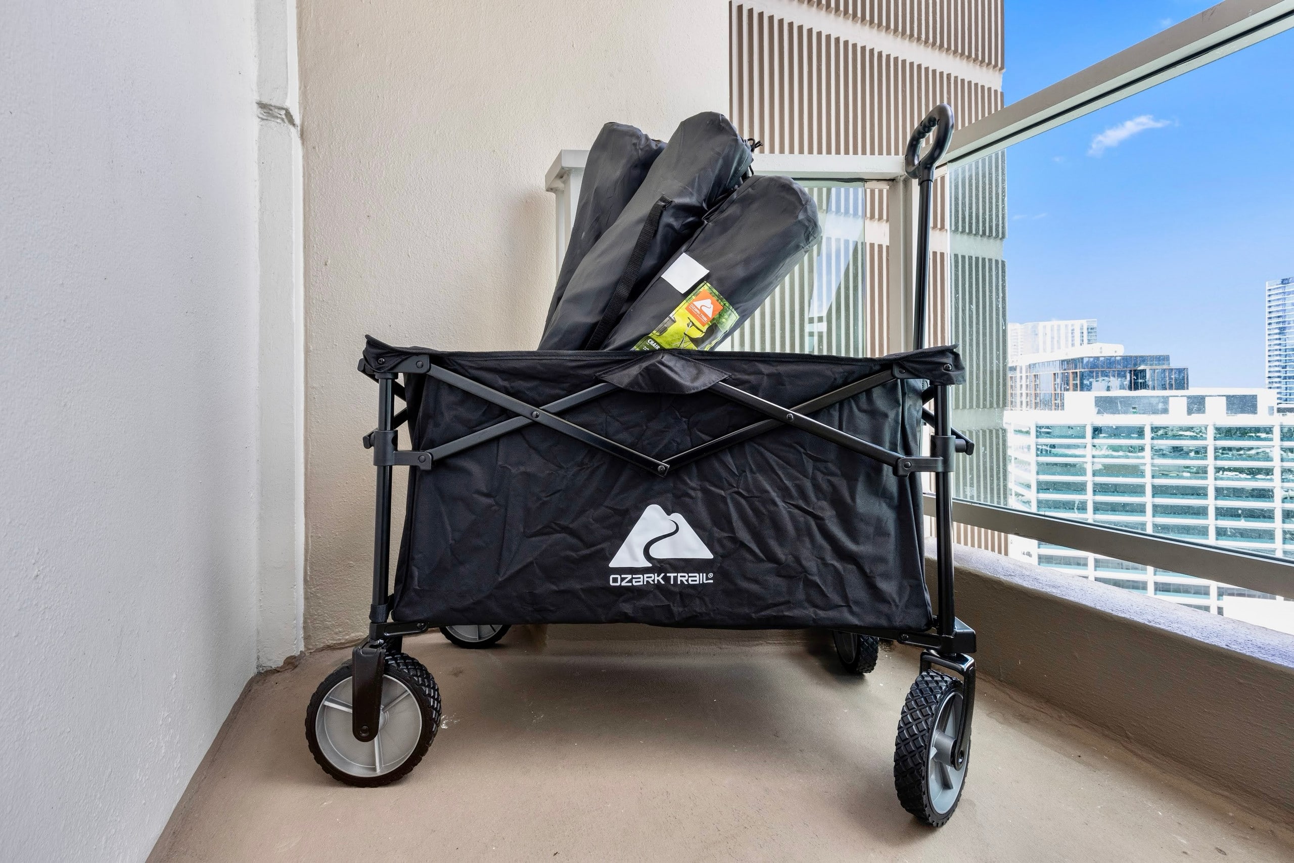 24F-Premier King Studio-Ala Moana Hotel-City View - Image 33
