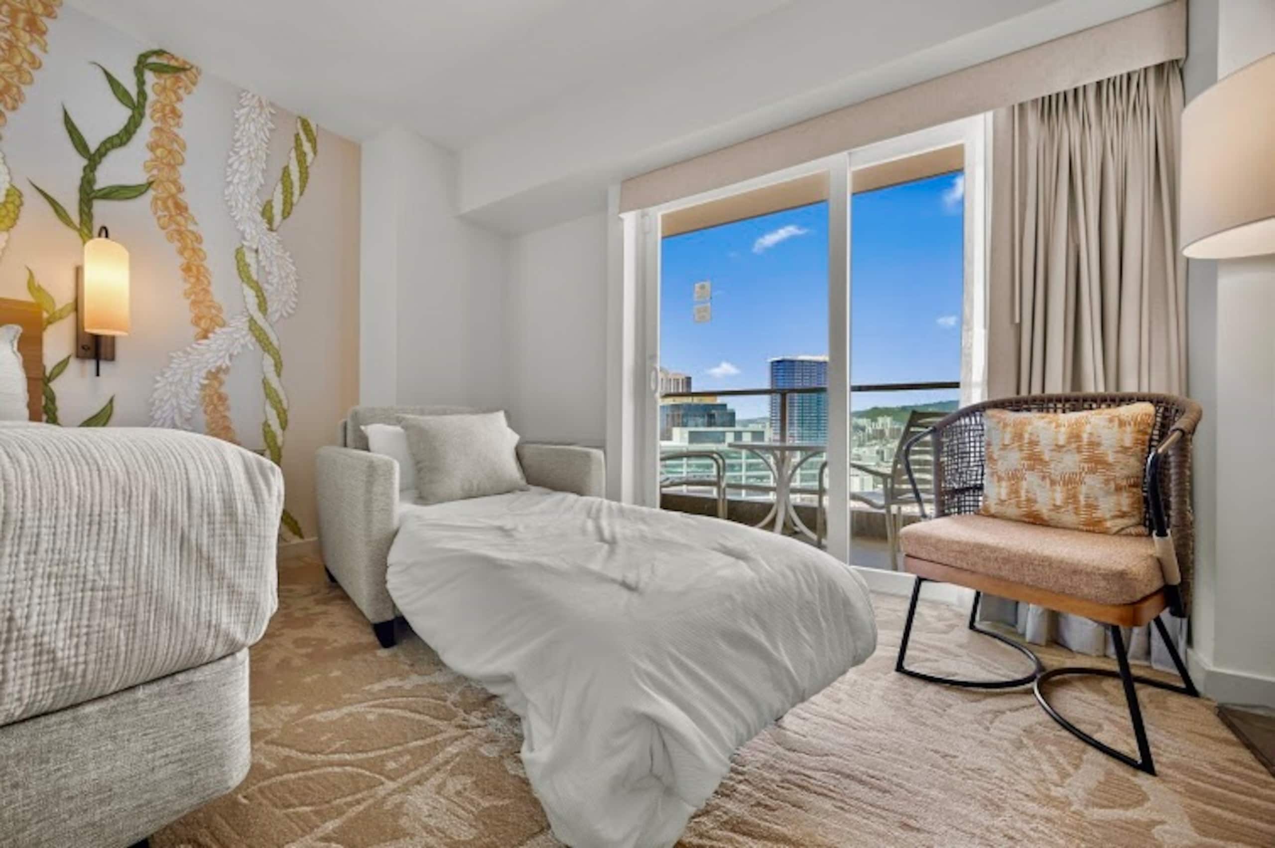 24F-Premier King Studio-Ala Moana Hotel-City View - Image 13