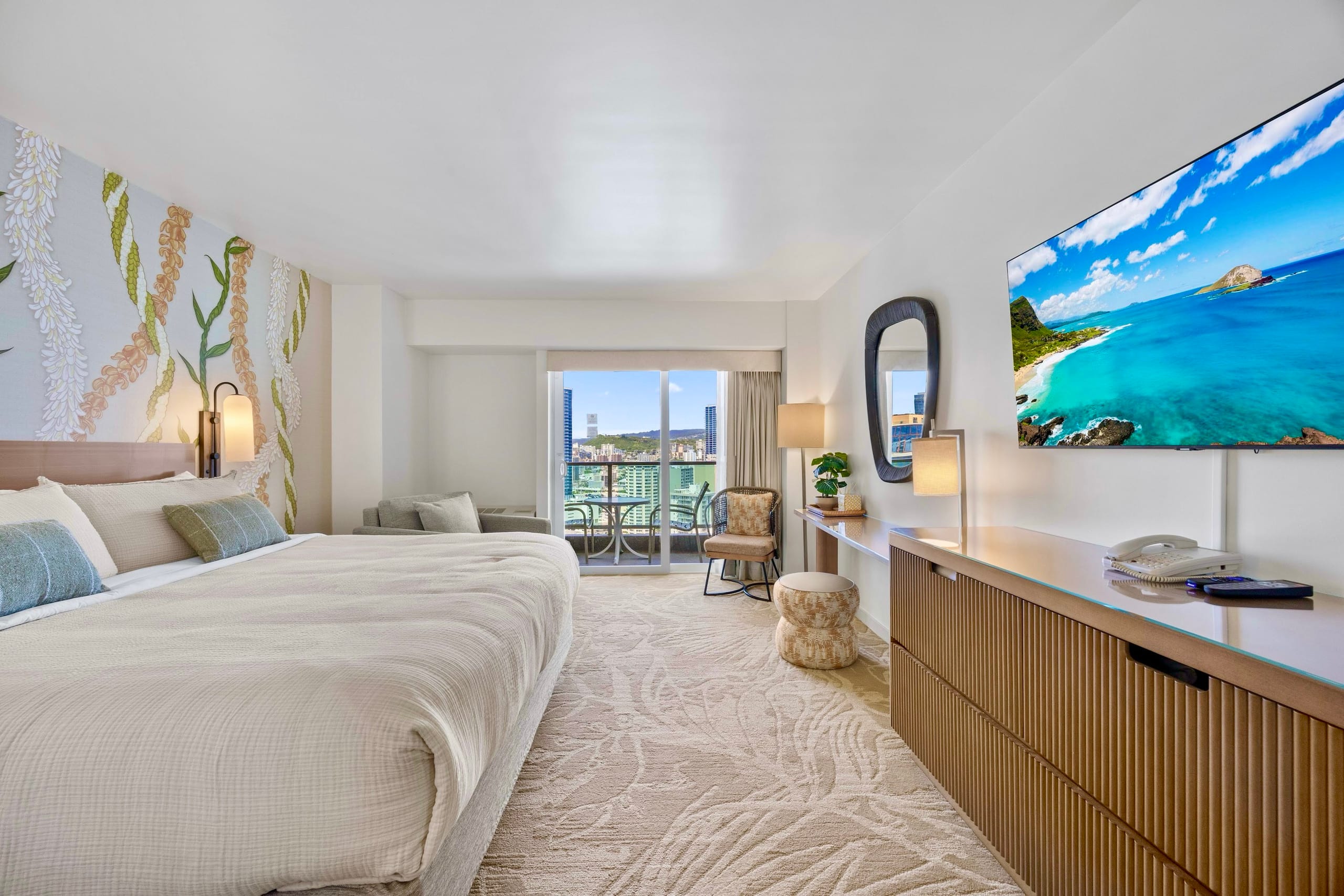 24F-Premier King Studio-Ala Moana Hotel-City View - Image 3
