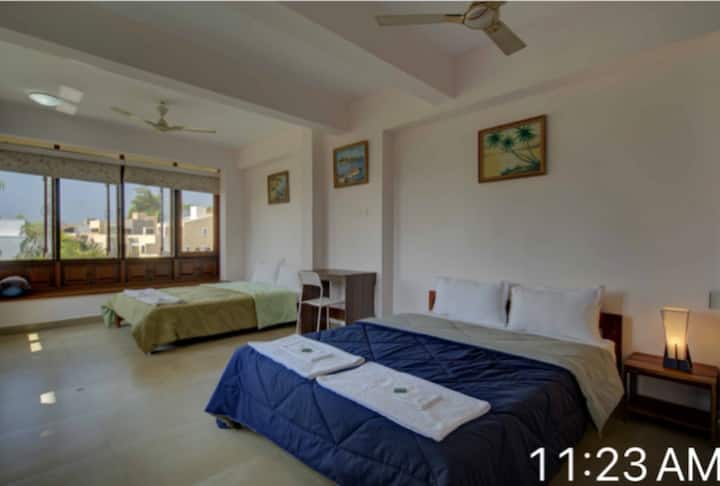 Bedroom 1 image 2
