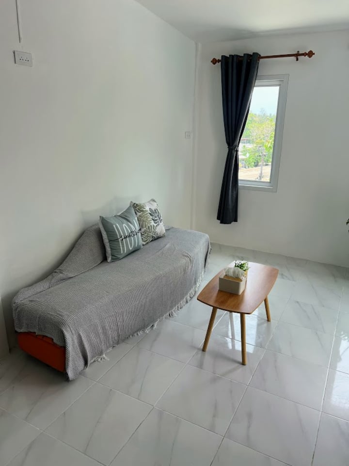 Hillside Sunset Home · Calm And Authentic Area - Ko Lanta