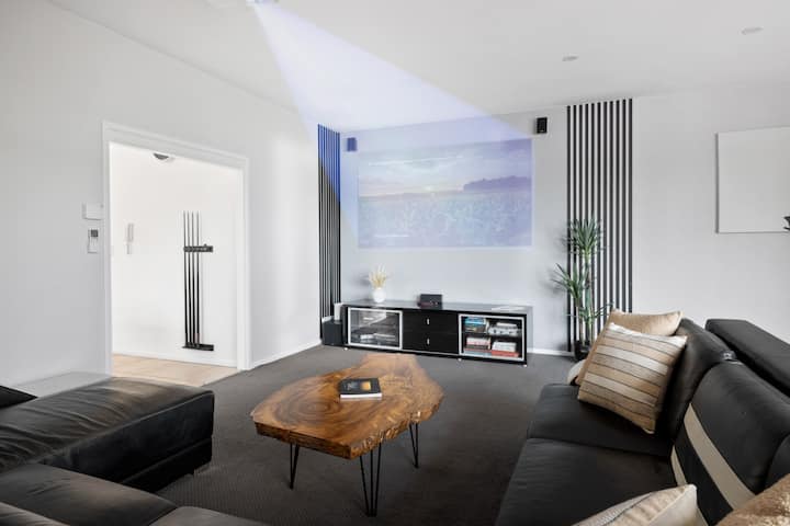 The Marvel Of Byron Bay - Byron Bay