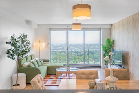 Popular Airbnb listing: City View 3BR With 2 Parking | 3 Mins To Train in Chatswood