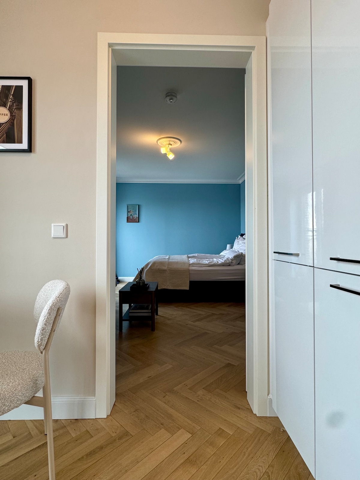 CLS: Modern city apartment in Hamburg, Smart TV, WLAN