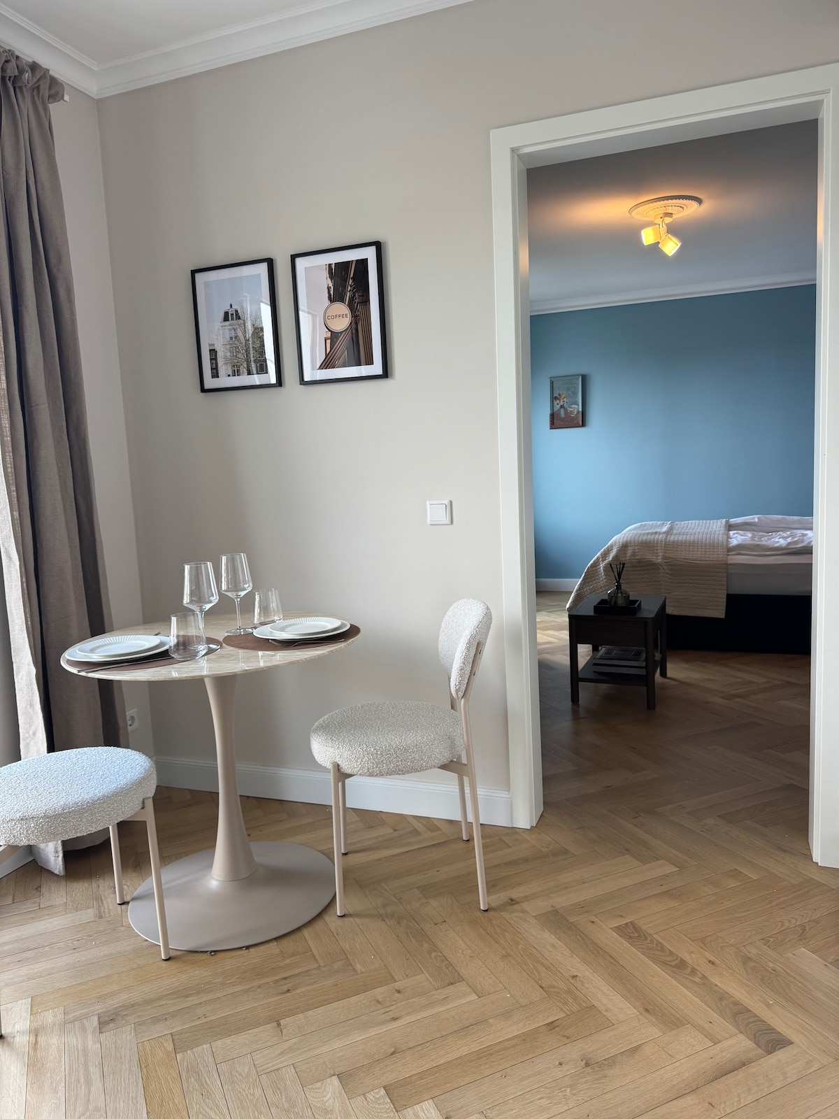 CLS: Modern city apartment in Hamburg, Smart TV, WLAN