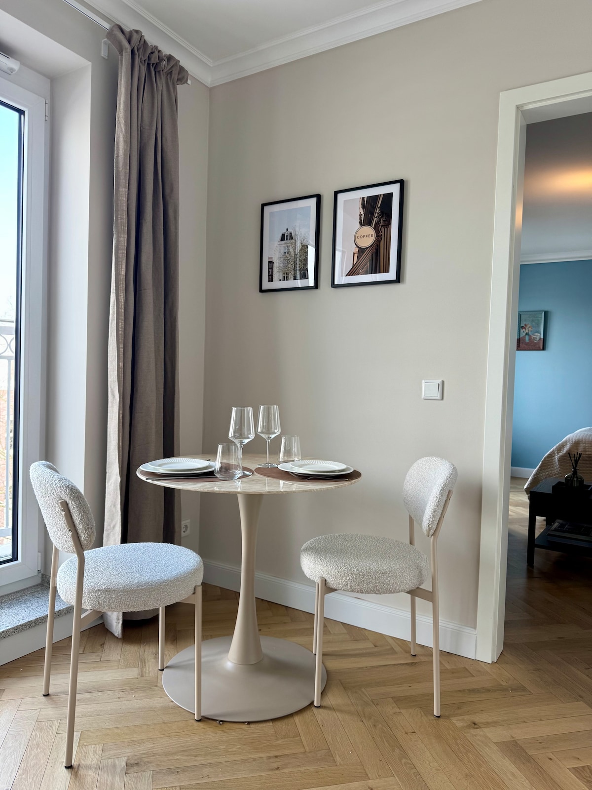 CLS: Modern city apartment in Hamburg, Smart TV, WLAN