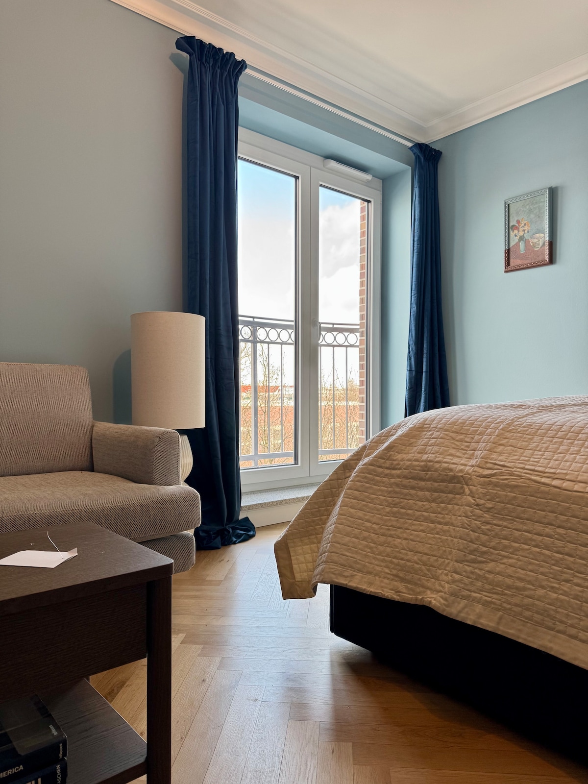 CLS: Modern city apartment in Hamburg, Smart TV, WLAN