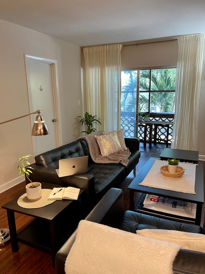 Perfect Gables Retro Apartment - 30+ - Coral Gables, FL