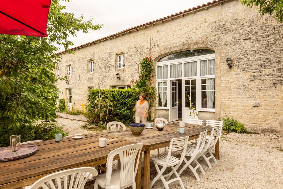 Espace de vie du gîte Le Pistoulet pour les séjours en groupe