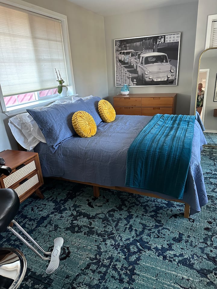 The Dandelion Sv-floret. B&b, Reimagined - 貝爾維尤