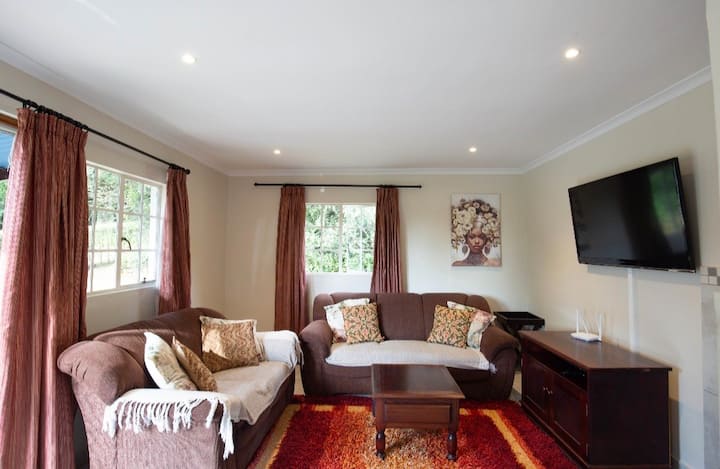 Sunflower Cottage - 2 Bed, 4 Sleeper Unit - Nottingham Road