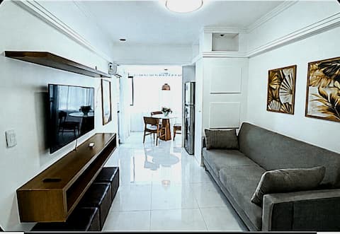 Successful Airbnb property: Luxury Apartment on Caminho das Árvores | Wi-Fi, Garage + Shop in Caminho Das árvores