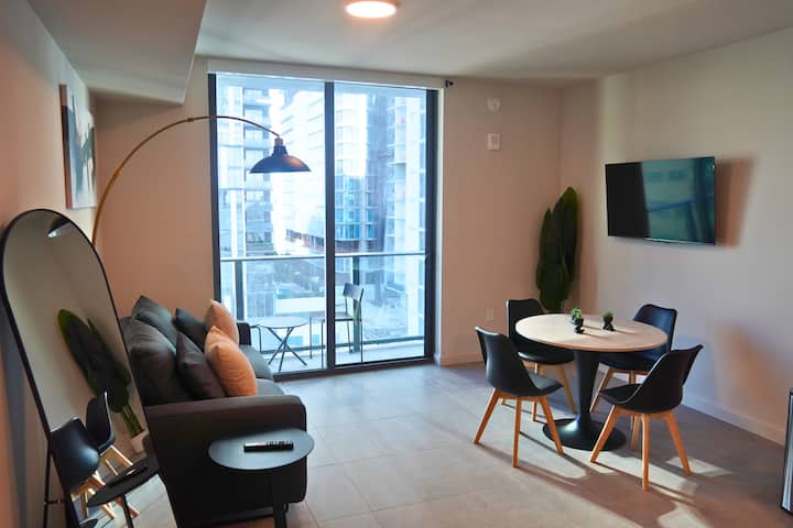Modern Studio @ 501 Downtown | Prime Location - Miami, FL