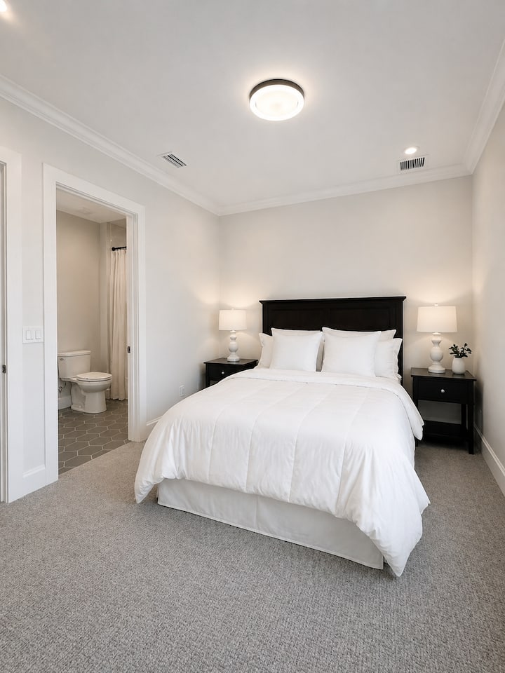 Private Room With Ensuite Bath - DeLand